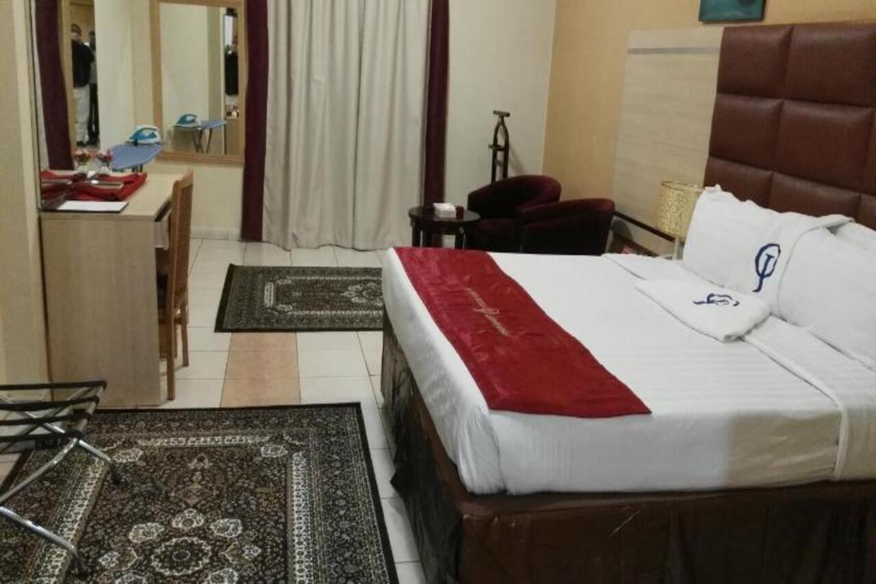 Cristalaat Al Aseel Hotel Мека Екстериор снимка